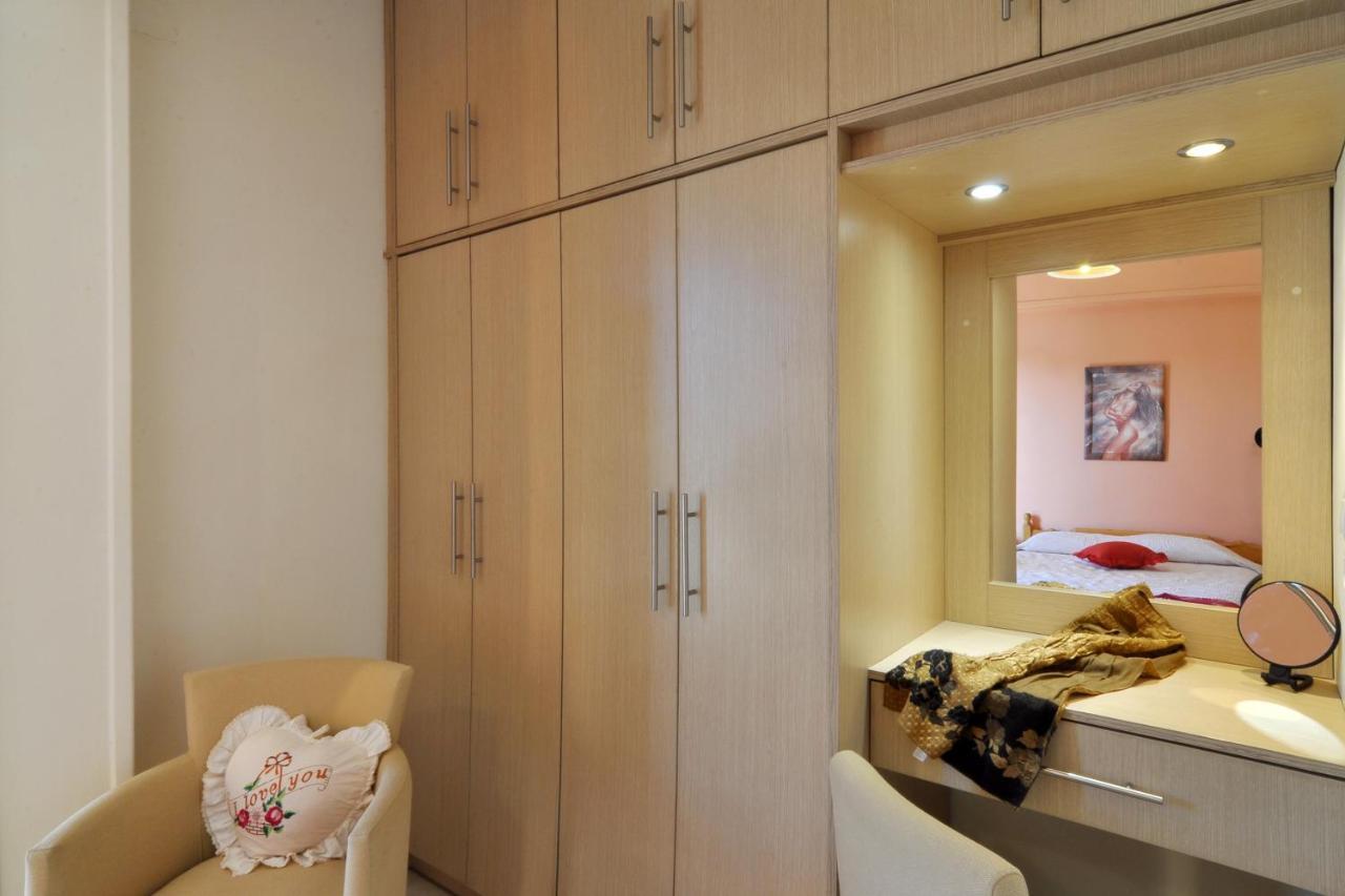 Marilena And Apartment