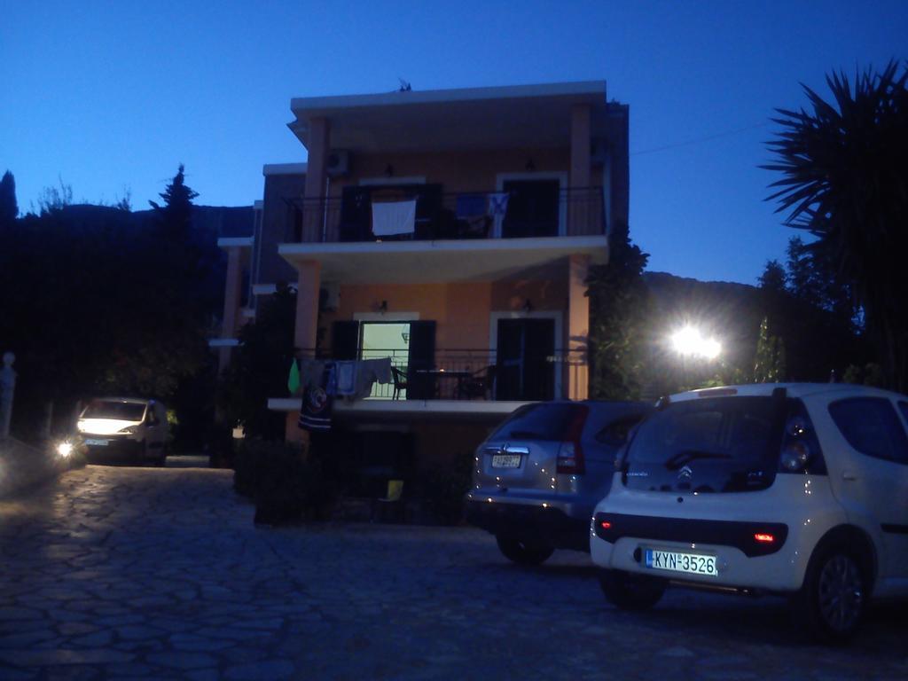 Marilena And Apartment *